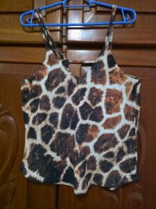 Regata Perfect Way animal print com alças reguláveis