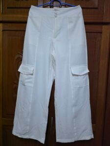 Calça pantalona cargo branca Duplo Sentido – Tamanho G